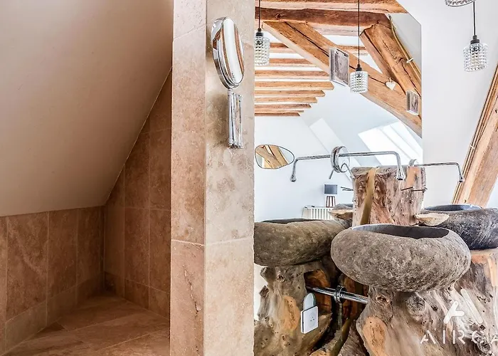 Grand Duplex De 150m2 - Hypercentre Tours, Refait A Neuf - Pour 6 Personnes *